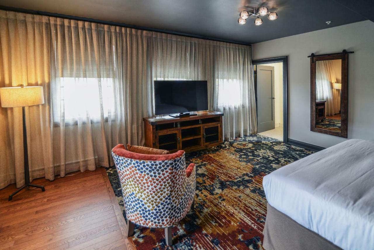 The Stella Hotel & Ballroom Kenosha Extérieur photo