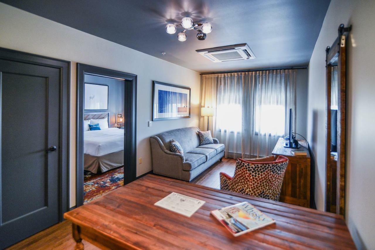 The Stella Hotel & Ballroom Kenosha Extérieur photo